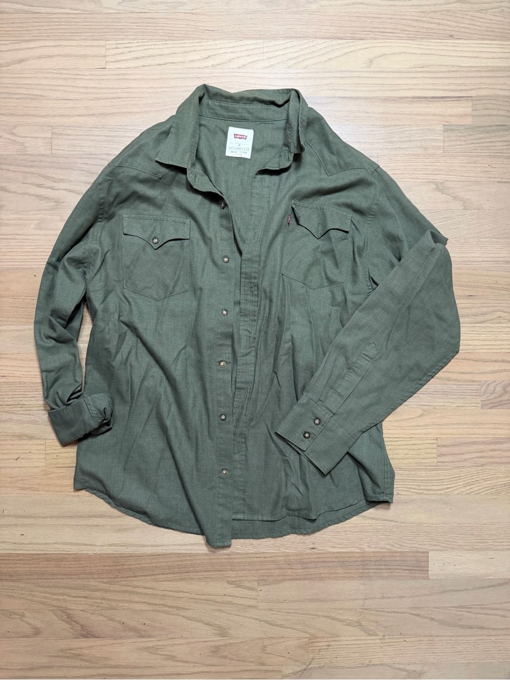 Levi's Men's Olive Green Button-Down Western Shirt